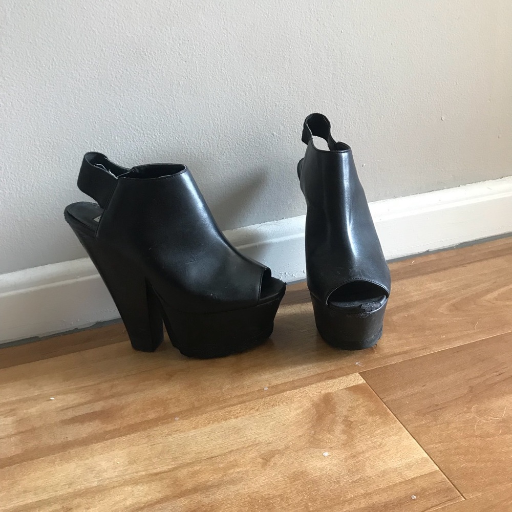 Steve Madden Black Heels / Booties